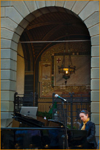 Naamleela Free Jones on piano in Florence