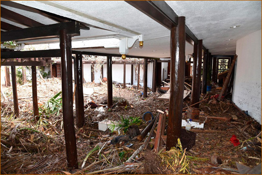 The Inner Courtyard of Aham Da Asmi Sthan: after the cyclone