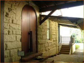 Temple Adi Da and Plain Talk Chapel