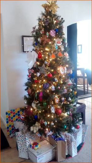 A devotee tree in Middletown, California, December, 2018