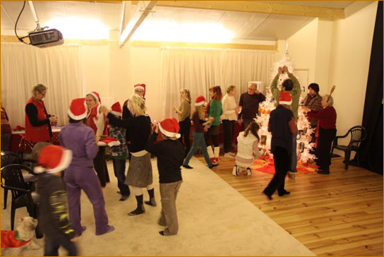 <SPAN STYLE="font-size=9px;font-weight=bold;">Tree trimming at the European Danda, Maria Hoop, The  Netherlands, 2012
