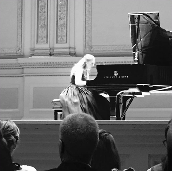 Katya Grineva playing "A Classical Holiday" at Carnegie Hall, New York City, December, 2016